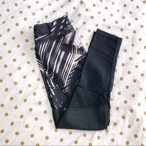 Mesh Accent Yoga Pants